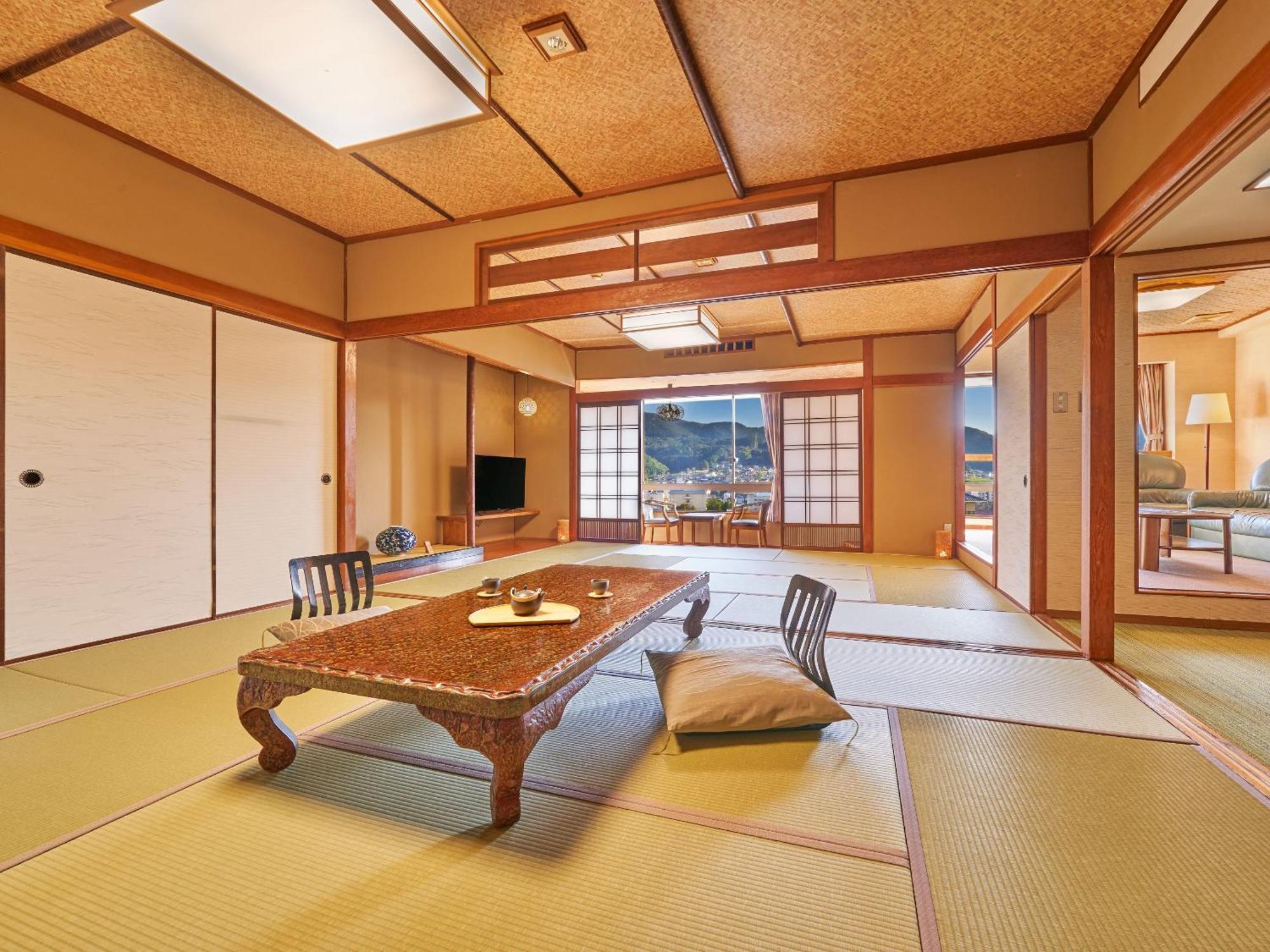 Ooedo Onsen Monogatari Ureshinokan Rum bild